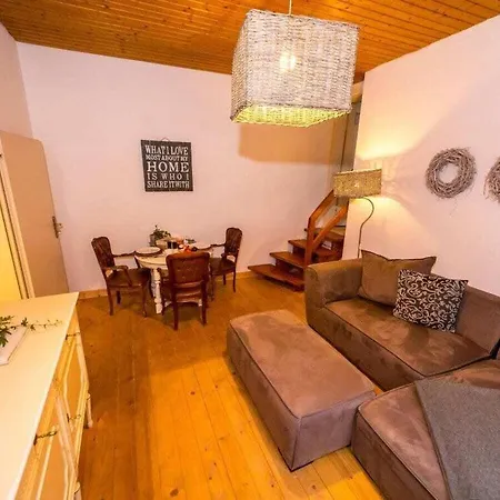 At Castle I 3* Brakel